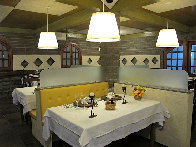 9j-valduga-restaurant.jpg