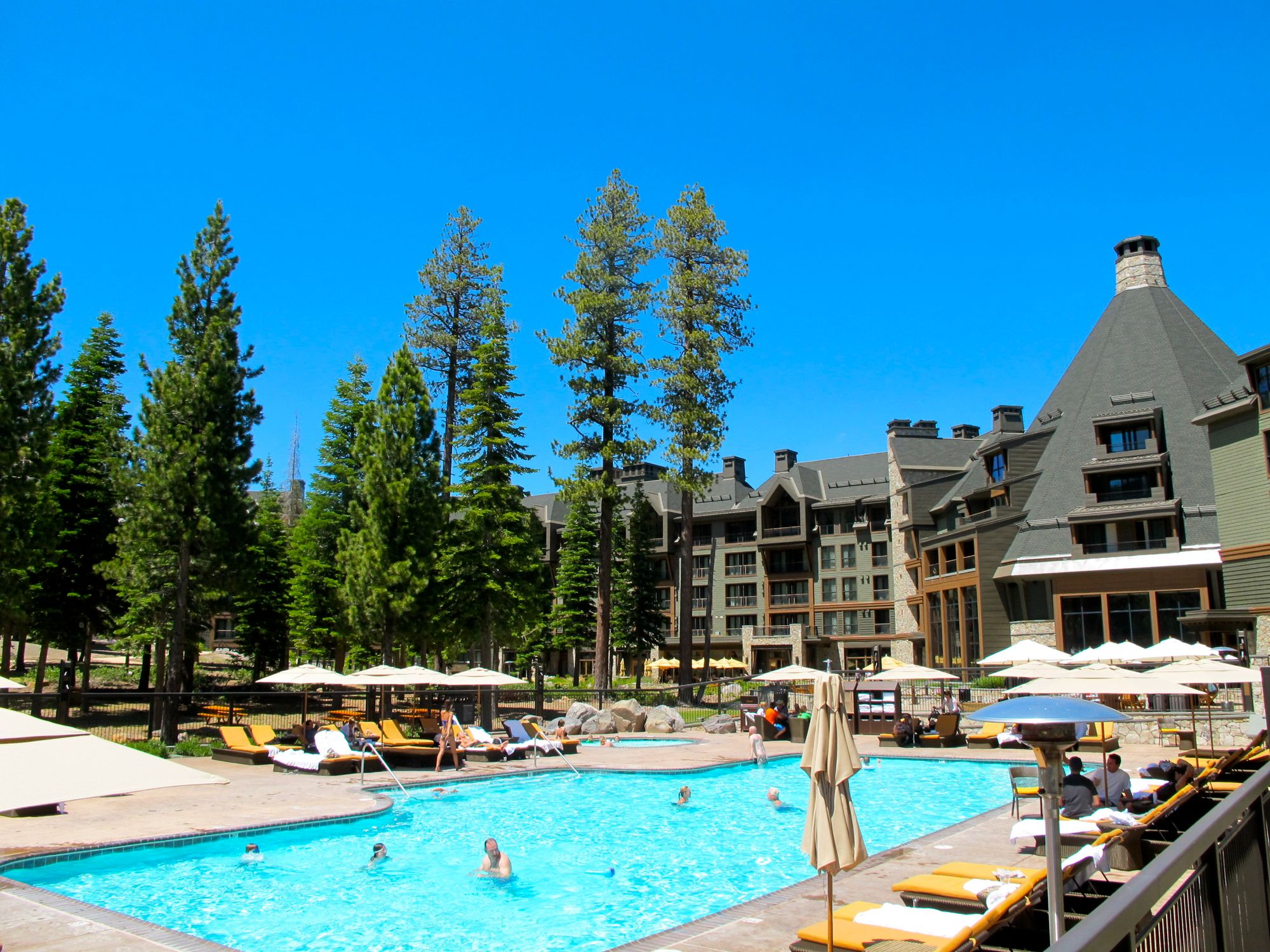 ritz-tahoe-pool.JPG