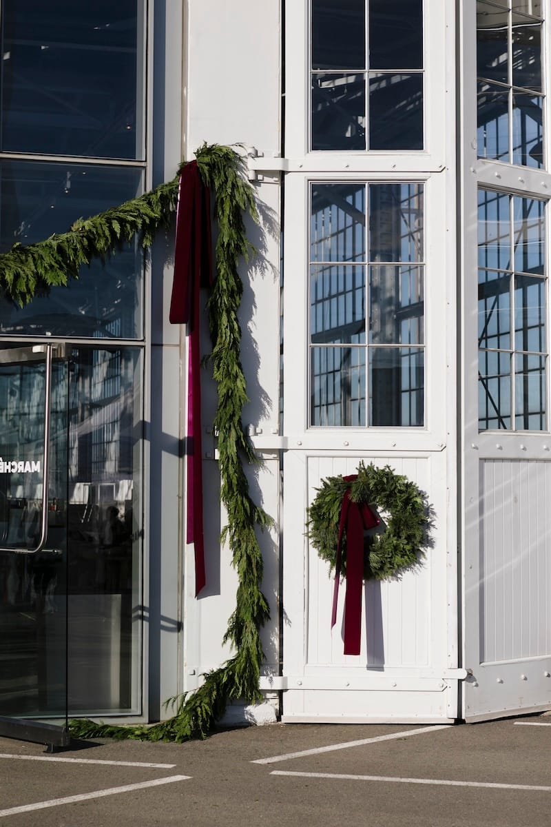 This week’s tablehopper: firebird. (free)