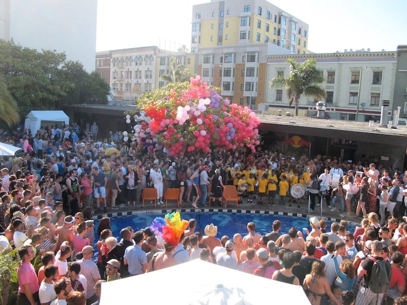 This week’s tablehopper: firebird. (free)