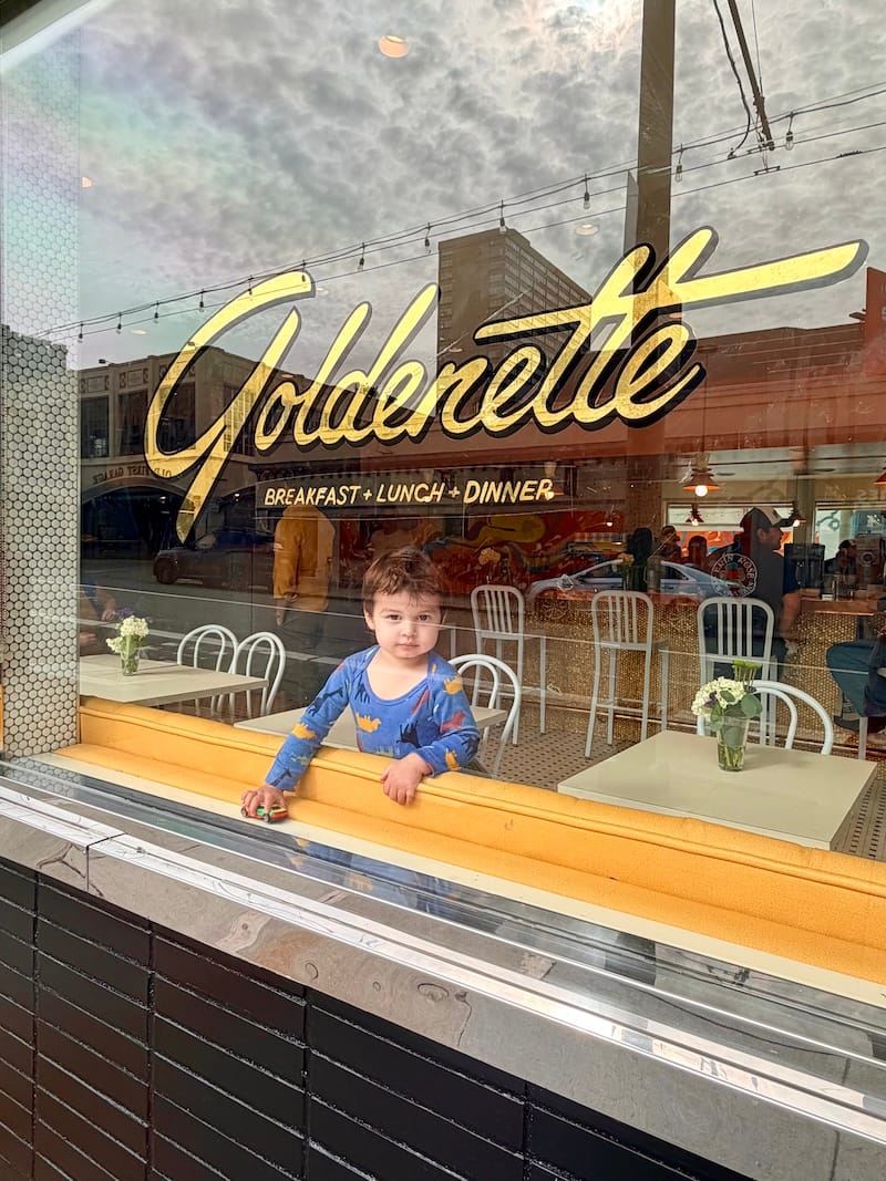 There’s a kids menu so little cuties like this one get fed. Photo: © tablehopper.com.