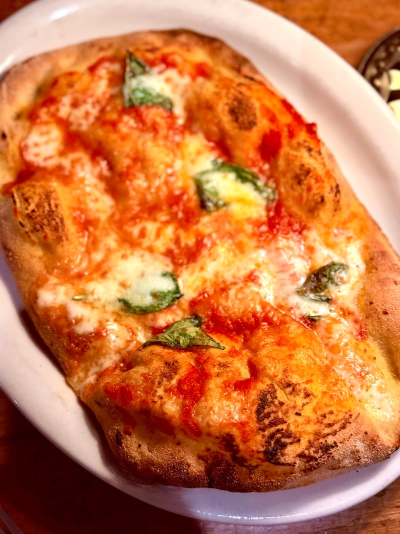  Gluten-free Margherita pinsa. Photo: © tablehopper.com.