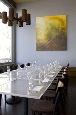 B_Restaurant_large_table.jpg