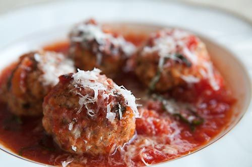 red_sauce_meatballs.jpg