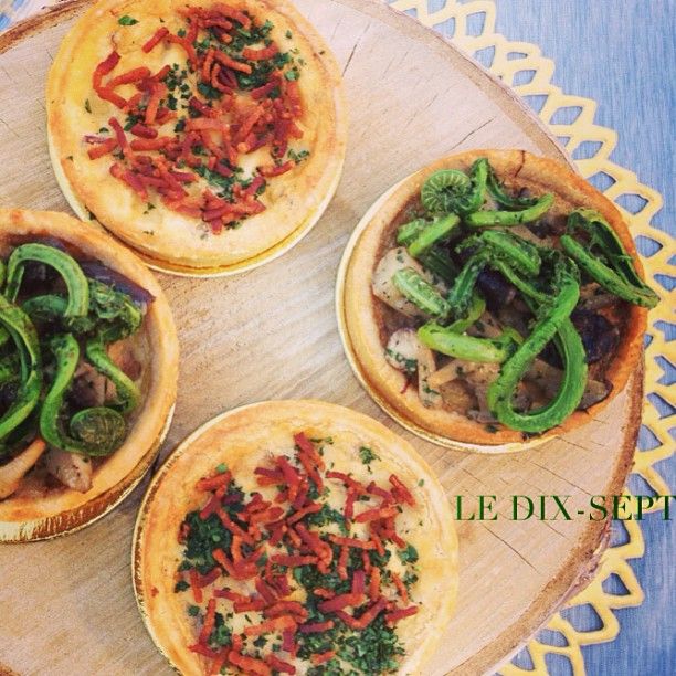 Le_Dix-sept_tarts_and_quiche.jpg