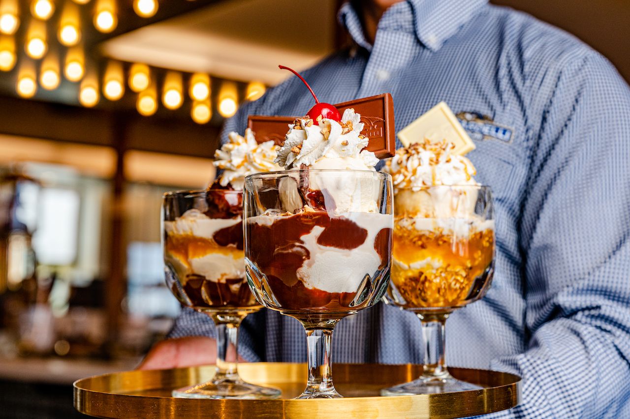 ghirardelli-iceCreamSundaes.jpg