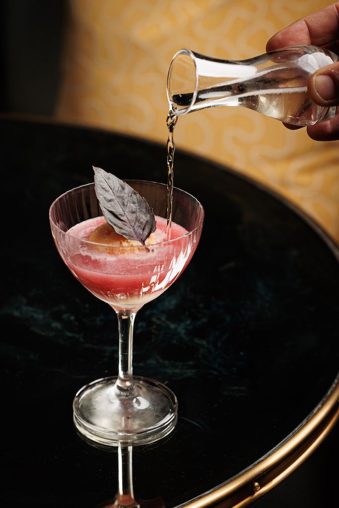 BarSprezzatura-cocktail-GALDOPHOTO.jpg