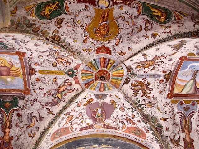 1u-paneretta-frescoes.jpg