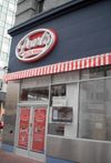 Pearl's Deluxe Burgers on Market Is Closing