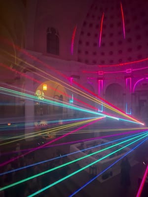 This week’s tablehopper: light reading. (free)