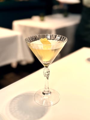 This week’s tablehopper: hop to trot.