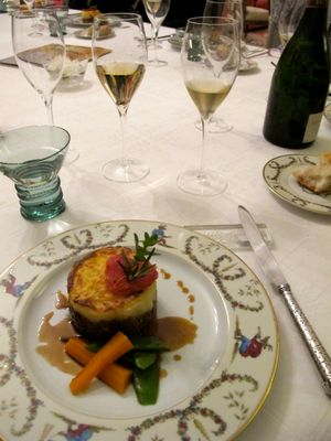 September 21, 2010 - This week's tablehopper: from the city of lights to lights out.