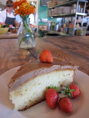 October  1, 2010 - This week's tablehopper: pedal to the metal.