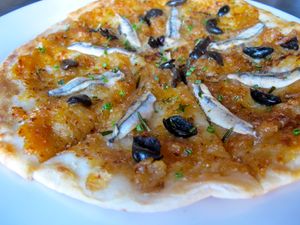 This week's tablehopper: short week, long column.