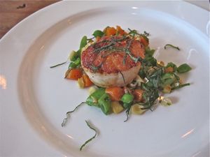 This week's tablehopper: it's time to tee off.