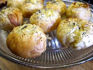 This week's tablehopper: drink to remember, not to forget.