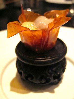 This week's tablehopper: you gotta tip on the tightrope.