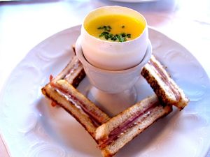 This week's tablehopper: 20th century fox.