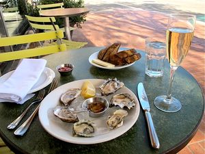 This week's tablehopper: suite judy blue eyes.