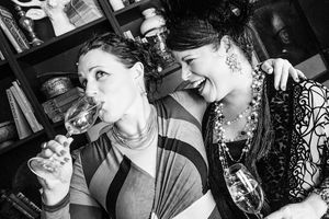 This week's tablehopper: jazz hands.