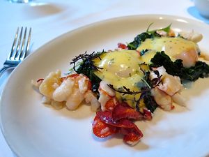 February 11, 2014 - This week's tablehopper: pineapple express.