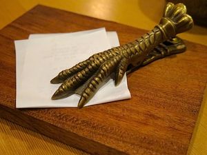 April 22, 2014 - This week's tablehopper: put a bird on it.