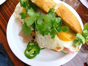 This week's tablehopper: hips, haps, hops.