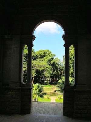 June 13, 2014 - This week's tablehopper: boa tarde!