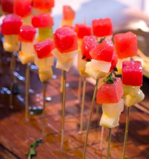 August  5, 2014 - This week's tablehopper: mumble mumble.