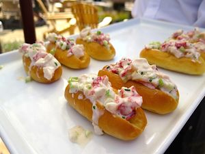 October  7, 2014 - This week's tablehopper: this is how we do it.