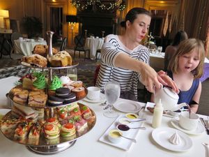 December 23, 2014 - This week's tablehopper: Santa baby.