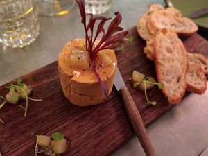 December 30, 2014 - This week's tablehopper: LA woman.