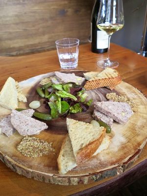 June 16, 2015 - This week's tablehopper: listen to the music.