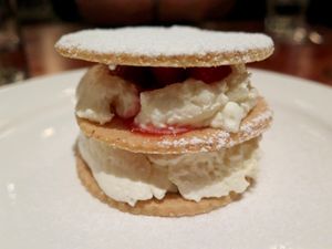 July 21, 2015 - This week's tablehopper: back to our summer romance with Karl the Fog.