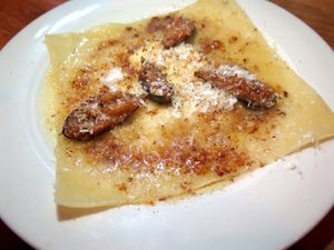 This week's tablehopper: surrealistic pillow.