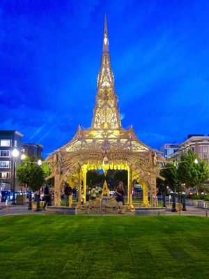 January 15, 2016 - This week's tablehopper: start spreading the news, I'm leaving today (well, actually, Saturday).