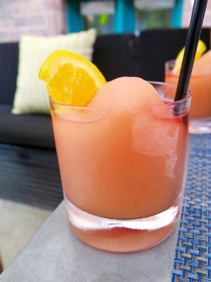 June 28, 2016 - This week's tablehopper: a knife, a fork, a bottle, and a cork, that's the way we spell New York.