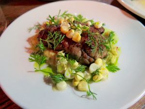 October 25, 2016 - This week's tablehopper: falling all over.