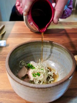 This week's tablehopper: storm's a-comin'.