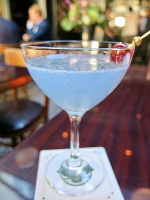 April  4, 2017 - This week's tablehopper: book it.