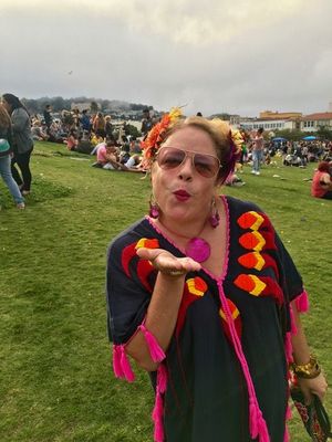 This week's tablehopper: sun chaser.