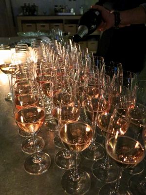 This week's tablehopper: sunny disposition.