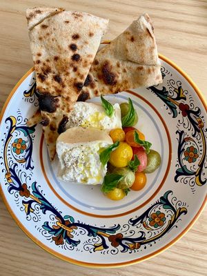 July  2, 2019 - This week's tablehopper: I guess it's summer.