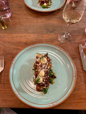 This week's tablehopper: grinding hard.