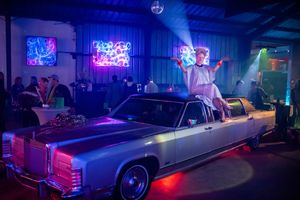 November 26, 2019 - This week's tablehopper: wavy gravy.