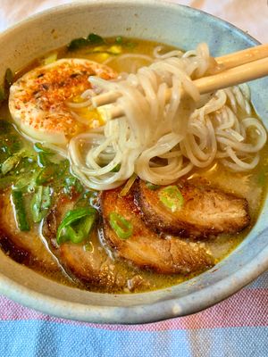 This week's tablehopper: the struggle is too real.