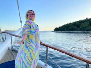 This week's tablehopper: neither here nor there.