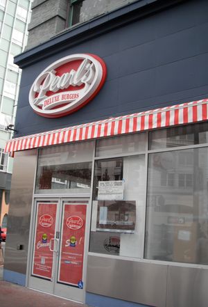 Pearl's Deluxe Burgers on Market Is Closing