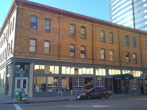 Le Cheval Trots Back to Its Original Location in Oakland