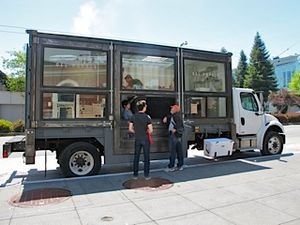 Del Popolo Pizza (and Beers!) at American Grilled Cheese Kitchen